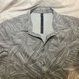 Men’s Lululemon Button Up Short Sleeve